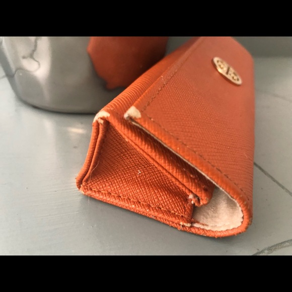 Tory Burch Reading Eyeglass Case - Picture 3 of 8